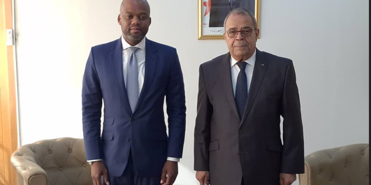 وزير الصناعة