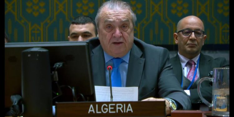 الجزائر تدين سياسة التجويع