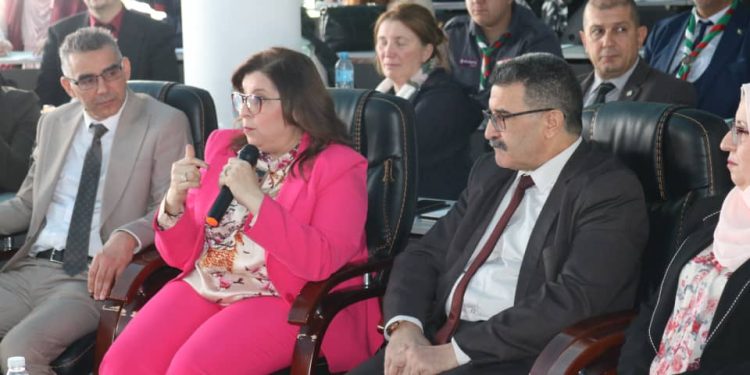 دحلب