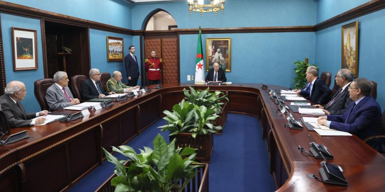 إجراء انتخابات رئاسية مسبقة