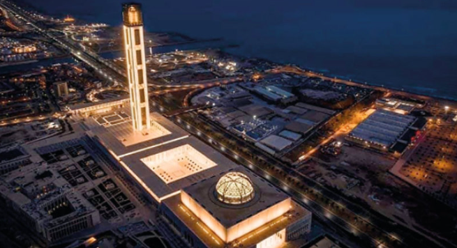 لأداء صلاة الجمعة