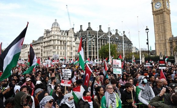 تظاهرات في مدن وعواصم بالعالم تضامنا مع الشعب الفلسطيني