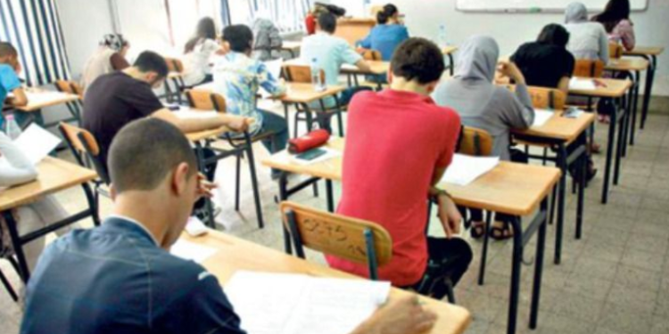 أزيد من 800 ألف مترشح يجتازون امتحان شهادة التعليم المتوسط