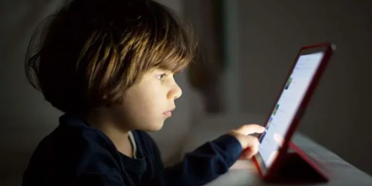 خلية يقظة لحماية الاطفال من الفضاء الافتراضي