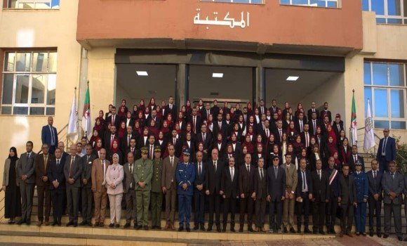  تخرج الدفعة الثانية لطلبة المدرسة الوطنية لمهندسي المدينة