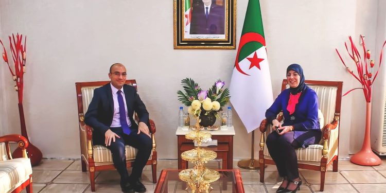 الجالية الوطنية بالخارج