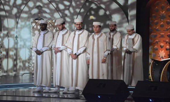 تتويج 6 فائزين