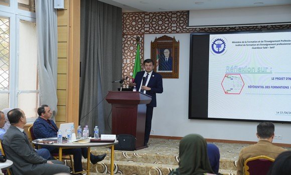 الفريق التقني