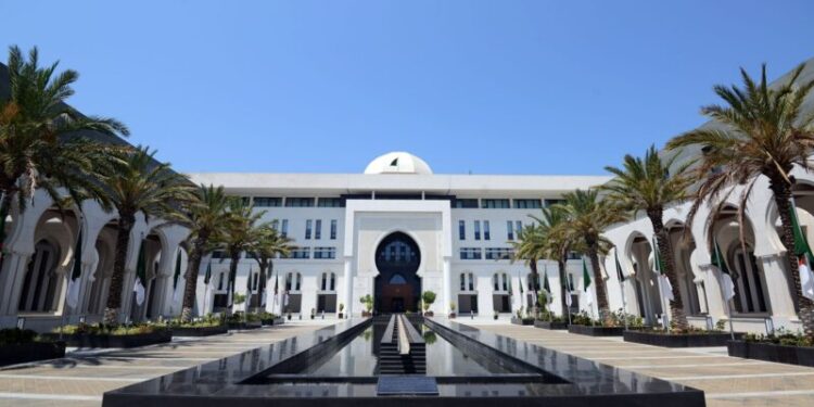 الجزائر تدعو