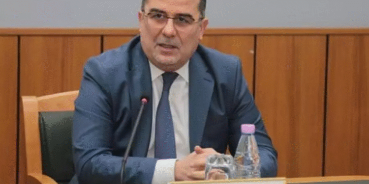 فيصل بن طالب يؤكد ان الحماية الاجتماعية متجذرة في سياسة الدولة نحو مواطنيها