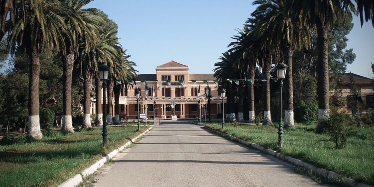 جامعة جيلالي اليابس