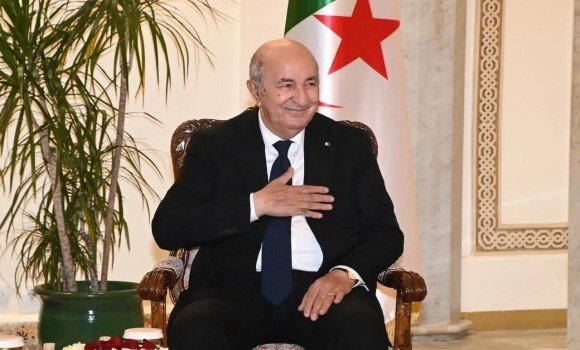رئيس الجمهورية يهنئ