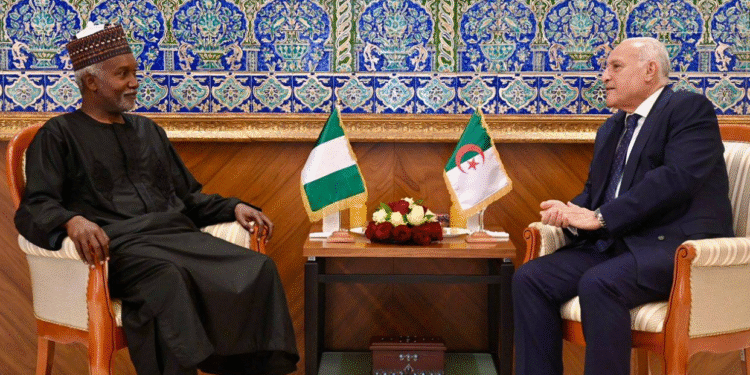 وزير الخارجية