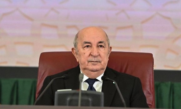 تكريم المتفوقين الأوائل