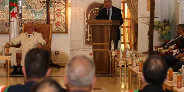 مراد يدعو إلى تعزيز التنمية ومواصلة الإصغاء لانشغالات المواطنين