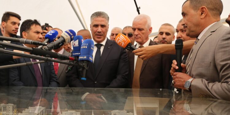 وزير السكن