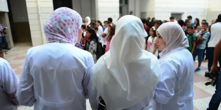 توظيف الأساتدة المتعاقدين
