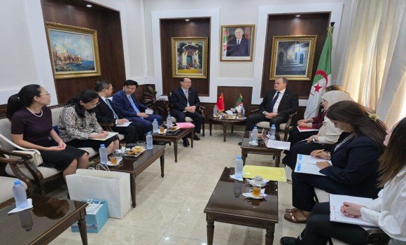الجزائر الصين
