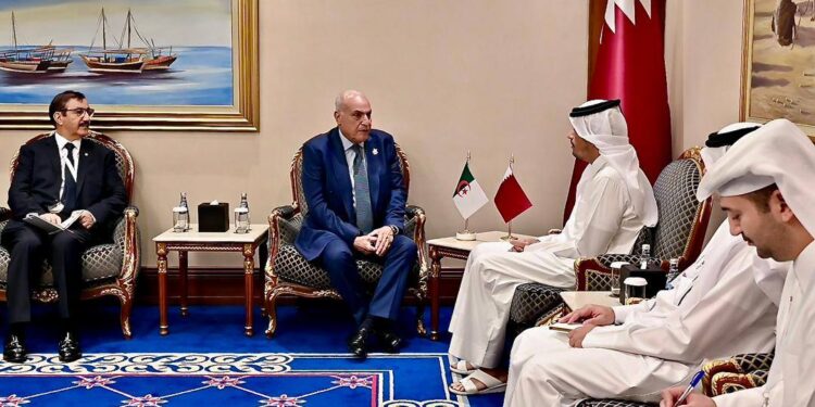 عطاف يجدد تضامن الجزائر التام مع قطر على إثر العدوان الصهيوني الذي تعرضت له