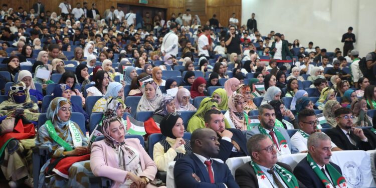 شدّد رئيس المجلس الأعلى للشباب مصطفى حيداوي أول أمس، على ضرورة تمكين الشباب من أدوات الفهم والمبادرة في الشأن العام، مشيرًا إلى أنّ التسجيل في القوائم الانتخابية يُعدّ الخطوة الأولى نحو صناعة القرار والمساهمة الفعلية في تحديد ملامح الجزائر الجديدة.