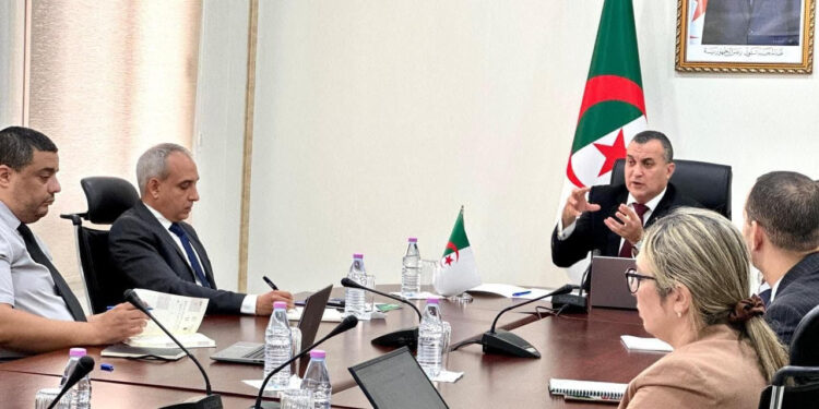 وزير البريد والمواصلات