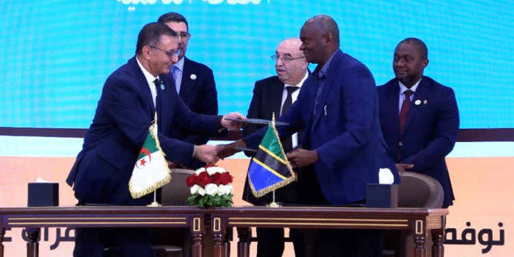 توقيـع اتفاقيتي تعاون صيدلاني مع السنغال وتنزانيا