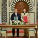 أجرى الوزير الأول، سيفي غريب، اليوم الجمعة، بقصر الحكومة بالقصبة بتونس العاصمة، محادثات مع رئيسة الحكومة للجمهورية التونسية، سارة الزعفراني الزنزري والتي نوهت بمساهمة الجزائر في ضمان تزويد تونس بالموارد الطاقوية. وحسب بيان لمصالح الوزير الأول، تناول الطرفان، خلال هذا اللقاء الذي تم على هامش انعقاد الدورة الثالثة والعشرين للجنة المشتركة الكبرى الجزائرية التونسية للتعاون، واقع وآفاق العلاقات الثنائية وسبل تعزيز التعاون بين البلدين. وتوسعت المحادثات لتشمل وفدي البلدين حيث تم الاستماع لتقرير لجنة المتابعة التي جرت أشغالها يوم الأمس برئاسة وزير الدولة وزير الشؤون الخارجية والجالية الوطنية بالخارج والشؤون الأفريقية، أحمد عطاف، ونظيره التونسي محمد علي النفطي. لاسيما بشأن الأشغال التحضيرية لاجتماع اللجنة المشتركة الكبرى على مستوى الخبراء وعلى المستوى الوزاري. وأهم التوافقات والاقتراحات المتعلقة بسبل ترقية الروابط الأخوية والتعاون الثنائي في كافة المجالات. وخلال الجلسة الموسعة، ألقى الوزير الأول كلمة أكد فيها أن انعقاد هذه الدورة يندرج في إطار تجسيد التعليمات السامية لقائدي البلدين. لاسيما الارتقاء بالعلاقات بين البلدين إلى مصاف الشراكة الاستراتيجية المتضامنة والمندمجة. كما ثمن الوزير الأول التنسيق المتواصل والمكثف بين البلدين لمواجهة مختلف التهديدات الأمنية. لاسيما في مجال تأمين الحدود المشتركة، من أجل الحد من مخاطر الإرهاب والجريمة المنظمة العابرة للحدود والهجرة السرية والتهريب بمختلف أشكاله والاتجار بالمخدرات. وفي الشق الاقتصادي، أكد الوزير الأول أن البلدين يتوفران على إمكانيات بشرية ومادية هامة وعلى مواطن متعددة للتكامل الاقتصادي بما يؤهلهما لبناء شراكات ثنائية منتجة ومربحة في شتى المجالات. متى تم تبني خارطة طريق واضحة المعالم. ووضع آليات عملية وفق برنامج زمني واضح لتجسيد مشاريع التعاون في القطاعات الحيوية وذات الأولوية. ومن جهتها، رحبت رئيسة الحكومة التونسية بانعقاد هذه الدورة للجنة المشتركة الكبرى. منوهة بالعلاقات المتميزة القائمة بين البلدين والشعبين الشقيقين. ومشيدة بحرص قائديهما، على تطوير التعاون الثنائي في شتى الميادين. كما أعربت الزنزري عن بالغ ارتياحها لمستوى وحجم التعاون الثنائي، لاسيما في مجالات الطاقة. أين نوهت بمساهمة الجزائر في ضمان تزويد تونس بالموارد الطاقوية. مشيدة في الوقت ذاته بالحركية التي تطبع المبادلات الاقتصادية الثنائية في المجالات التجارية والاستثماريّة. التي يتعين تنشيطها ومرافقتها من أجل تعزيز مكاسبها ومضاعفة حجمها. وكان الوزير الأول مرفوقا خلال هذه الجلسة بوزير الدولة، وزير الشؤون الخارجية والجالية الوطنية بالخارج والشؤون الأفريقية، أحمد عطاف. وزير الدولة وزير المحروقات والمناجم، محمد عرقاب. وكذا وزير الداخلية والجماعات المحلية والنقل، سعيد سعيود. بالإضافة إلى وزير المالية، عبد الكريم بوالزرد، ووزير الصناعة، يحيى بشير. وزير الصناعة الصيدلانيّة، وسيم قويدري. وكذا وزير الفلاحة والتنمية الريفية والصيد البحري، ياسين المهدي وليد. ووزير التجارة الخارجية وترقية الصادرات، كمال رزيق. ووزير الرياضة، وليد صادي. بالإضافة إلى سفير الجزائر بتونس، عزوز باعلال.