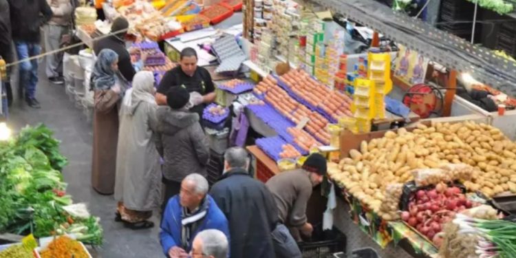 صرح مدير التجارة لولاية الجزائر العاصمة، عبد الوهاب حرقاس، بأن مصالح الرقابة تكثف خرجاتها الميدانية عبر ربوع الوطن مع اقتراب شهر رمضان الكريم، وذلك وفقًا للتوصيات الصادرة عن اجتماع المجلس الوزاري المشترك الأخير.