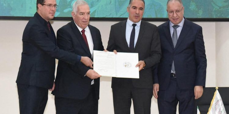 وزير المجاهدين