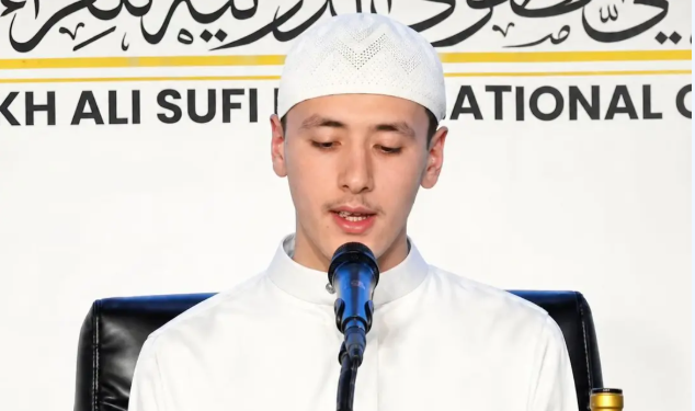 القارئ الجزائري صلاح الدين