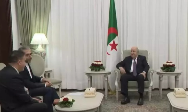 يستقبل السفير الإيراني
