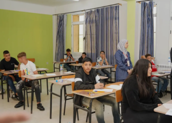 امتحانات إثبات المستوى للمتعلمين عن بعد في الطورين المتوسط والثانوي