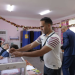 الجزائريون يؤدون واجبهم الإنتخابي