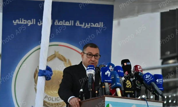 وزير الداخلية