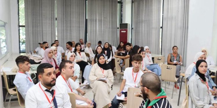 اللقاء الجهوي لولايات الوسط لبرنامج DZ Young Leaders