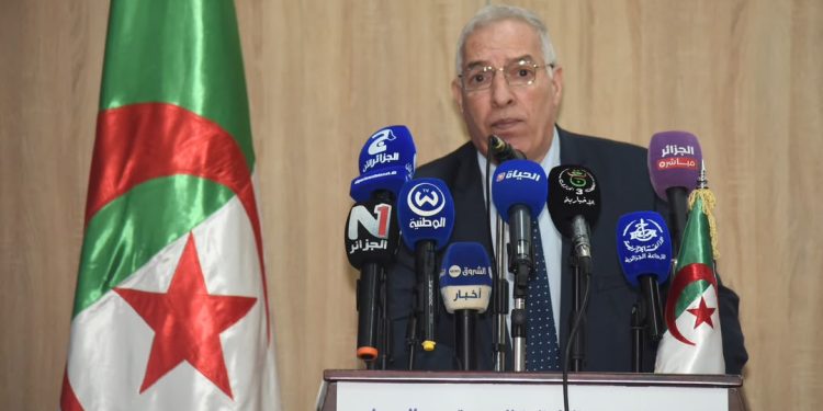 وزير المجاهدين
