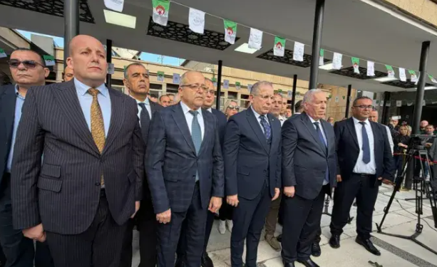 بسط السيادة الوطنية على الإذاعة والتلفزيون